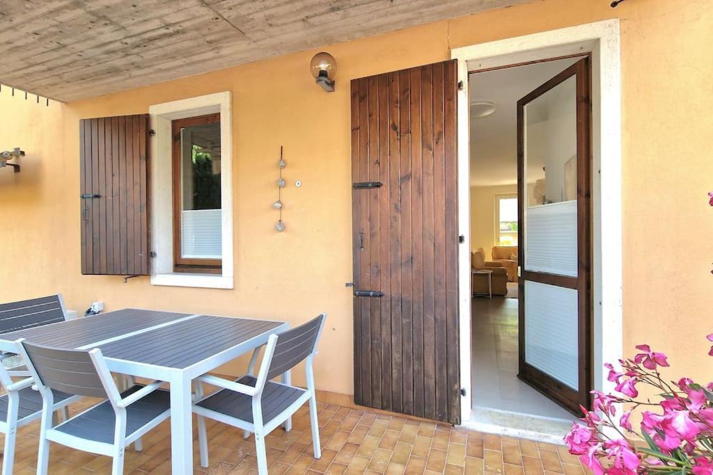 Europa Pool Apartment باردولينو المظهر الخارجي الصورة
